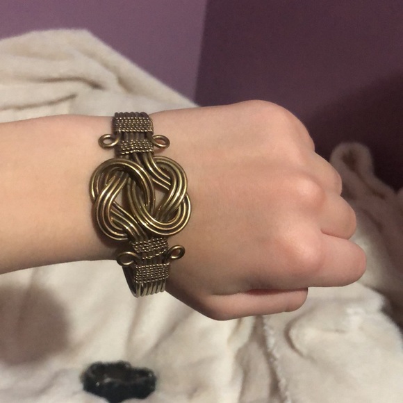 2 Vintage Costume Jewelry Bracelets - Picture 2 of 5